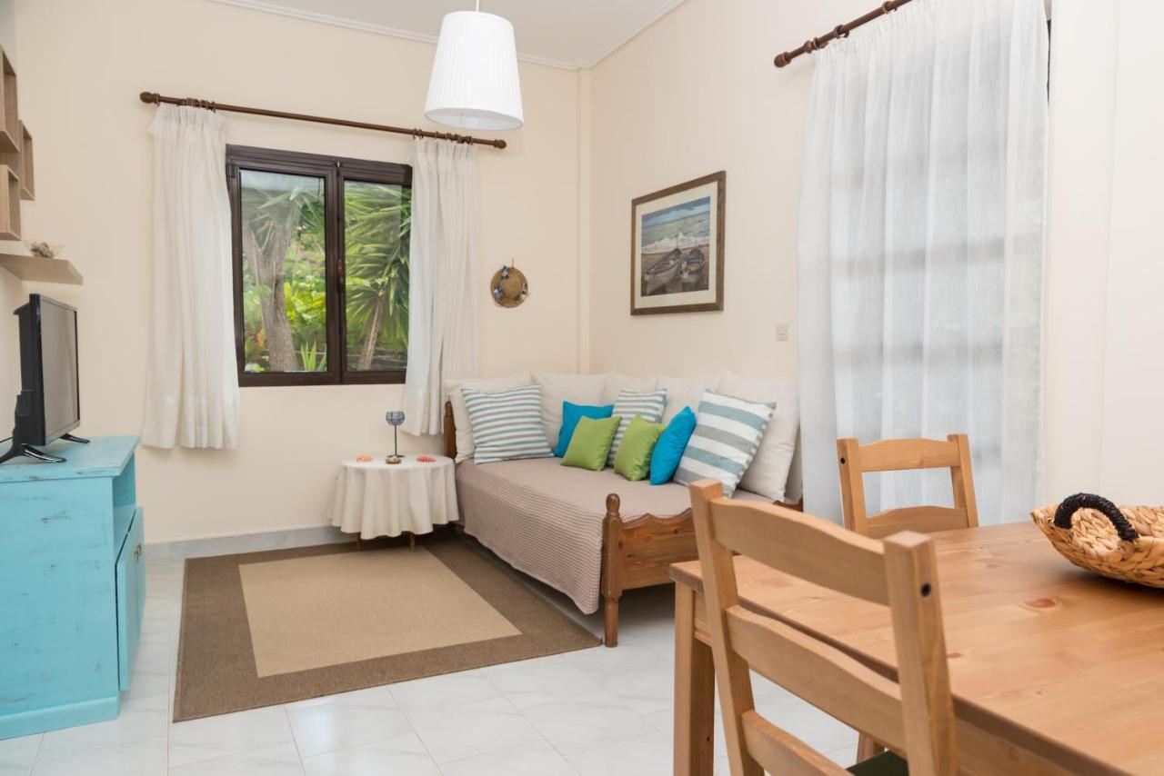 Iliochari Sea View Apartments Oropos - Kalamos Exterior foto