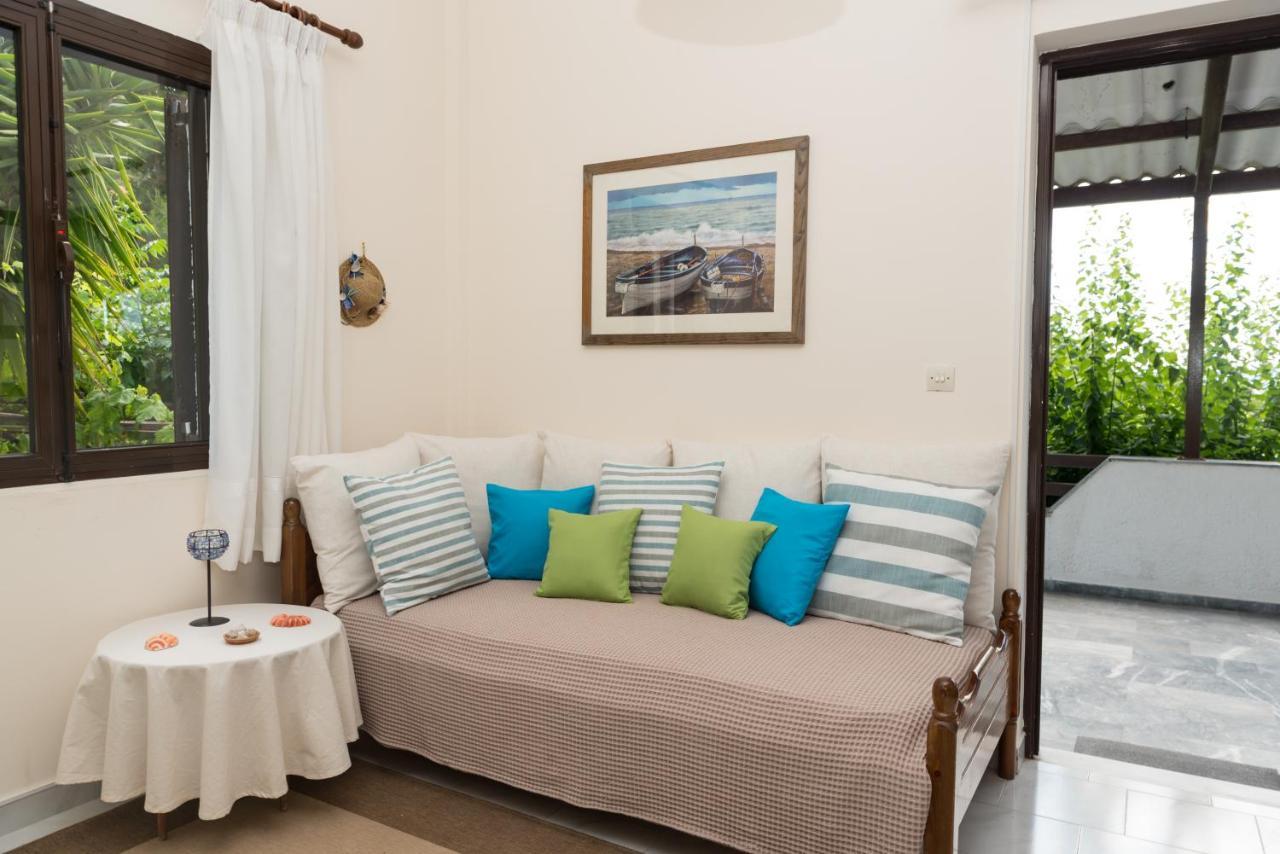 Iliochari Sea View Apartments Oropos - Kalamos Exterior foto