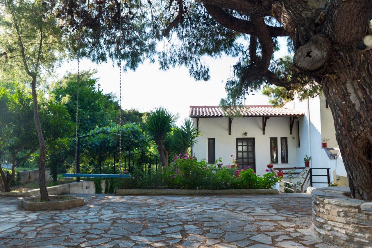 Iliochari Sea View Apartments Oropos - Kalamos Exterior foto